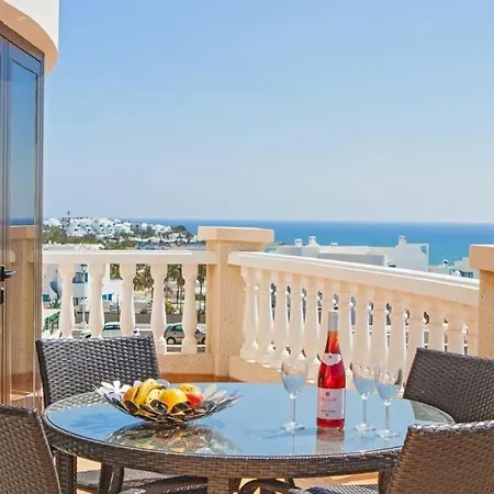 Willa Puerto Del Carmen Sleeps 12 Pool Air Con Wifi Puerto del Carmen (Lanzarote)