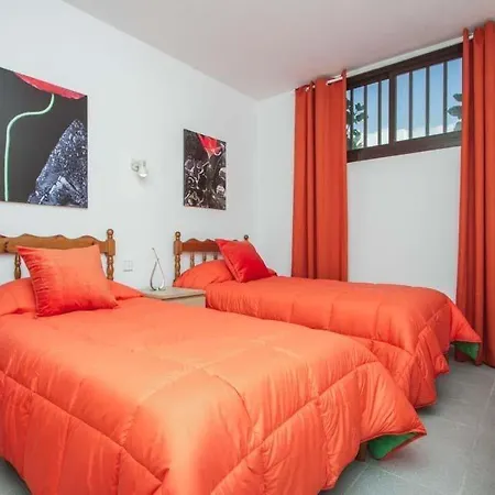 Puerto Del Carmen Sleeps 12 Pool Air Con Wifi *
